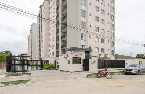 Picarras Apartamento | Apartamentos em Bal Piçarras 150 M DA PRAIA com SACADA, WI-FI, PISCINA, PORTARIA 24h, PLAYGROUND e vaga de GARAGEM