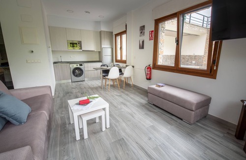 Santa Marina de Oblanca Apartamento | Apartamentos Las Caldas . Estudio Spa Las Caldas , 15 Minutos Centro de Oviedo