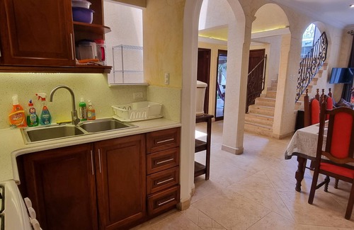 Antigua Guatemala Apartamento | APARTAMENTOS LOS NAZARENOS - ROOM 7-3 IN SHARED APARTMENT - Pool and Jacuzzi