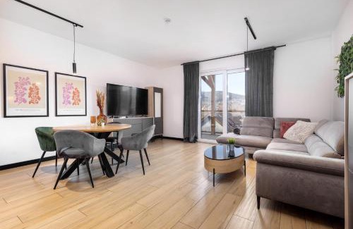 Swieradow-Zdroj Apartamento | Apartamenty Larice - balia i sauna gratis ten weekend, morsowanie w basenie