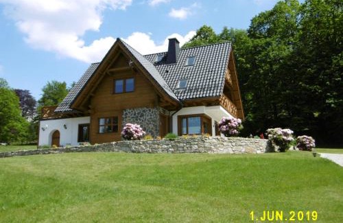 Podgorzyn Apartamento | Apartamenty z widokiem na góry w Marczycach