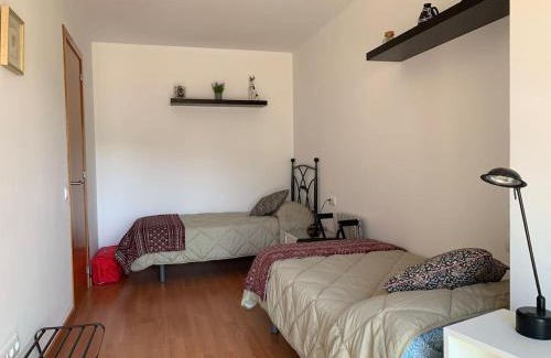 Montesquiu Apartamento | ApartaMonti Dúplex