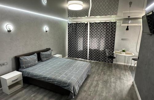 Krivoy Rog Apartamento | ApartCenter Студия VIP в центре, Соцгород, Соборности