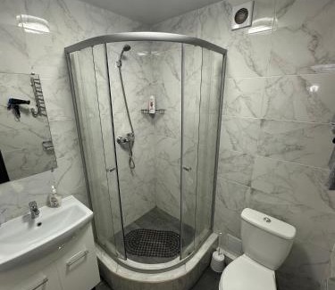 Krivoy Rog Apartamento | ApartCenter Студия VIP в центре, Соцгород, Соборности