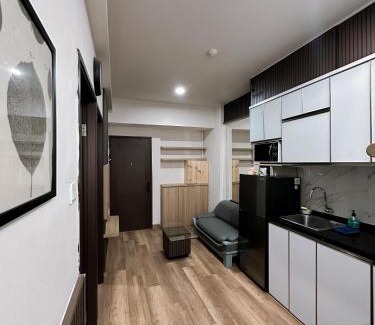 Jakarta Apartamento | Apartement in west jakarta Tibonne House