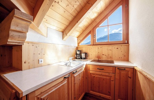 Montechiaro Apartamento | Apartamento "Hof am Schloss Lärche" con vistas a la montaña y Wi-Fi