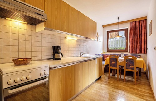 Verano Apartamento | Apartamento "Rotsteinhof Sonnenschein" con vistas a la montaña, balcón y Wi-Fi
