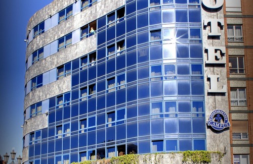 La Corredoria y Ventanielles Apartamento | Aparthotel Campus