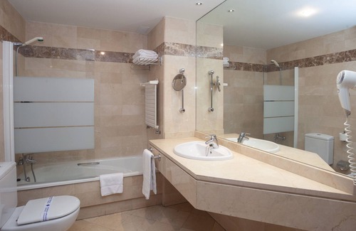 La Corredoria y Ventanielles Apartamento | Aparthotel Campus
