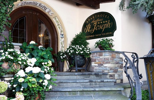 Mayrhofen Apartamento | Aparthotel Landhaus St. Joseph (Indoor Pool)
