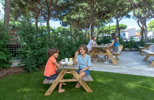 Castelldefels Apartamento | Aparthotel Las Palmeras Castelldefels