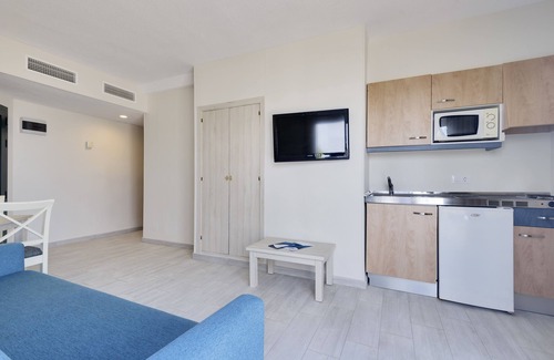Cala'n Bosch Apartamento | Aparthotel Marinda Garden