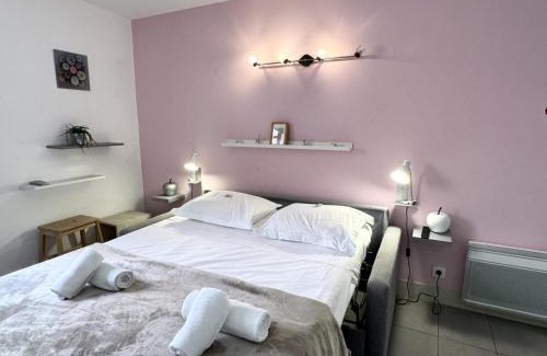 Old Town Apartamento | ApartHotel Riviera - MALONAT 3 - Grand Studio très calme -Old Town Promenade des Anglais