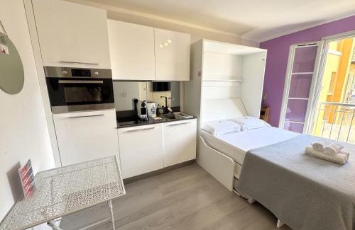Old Town Apartamento | ApartHotel Riviera Nice Côte d'Azur - Old Town - Studio AC - Sea View - 50m Promenade des Anglais- LA MAISON LINDA