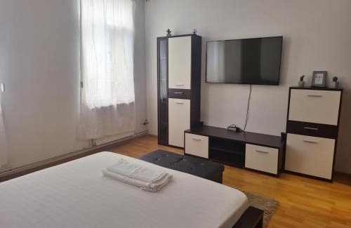 Bucharest City-Centre Apartamento | ApartHotel Yanis