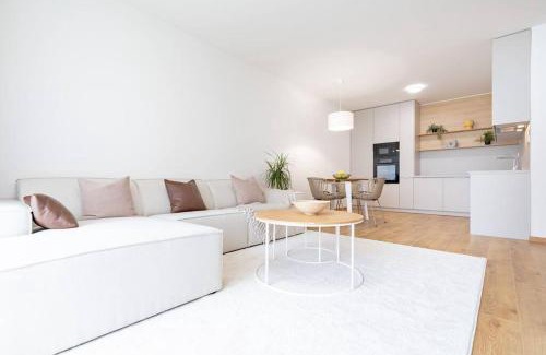 Kosice Old Town Apartamento | Apartmán Al-Garden s private garage parking free, 5 min pešo do centra