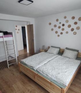 Poprad Apartamento | Apartmán Na Kvetnej - vlastná záhrada, parkovanie