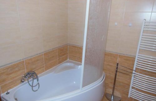 Nova Lesna Apartamento | APARTMÁN SLAVKOV home & parking