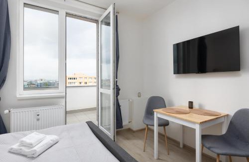 Prague 4 Apartamento | Apartmán u metra s terasou