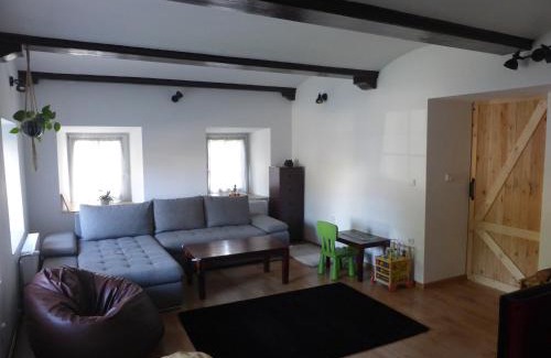 Cerny Dul Apartamento | Apartmán u potoka