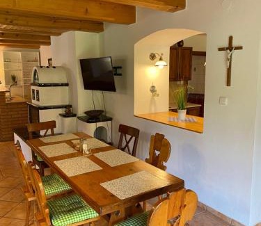 Bujanov Apartamento | Apartmán u potoka