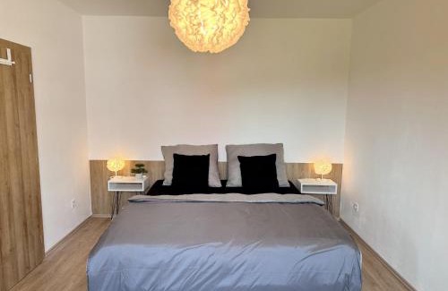 Hradec Kralove Apartamento | Apartmán v klidné části Hradce