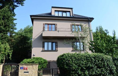 Prague 8 Apartamento | APARTMÁN V ZAHRADĚ PRAHA TROJA - APARTMENT IN THE GARDEN PRAGUE Troja