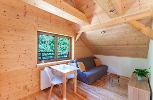 Trutnov Apartamento | Apartmán ve srubu s balkónem