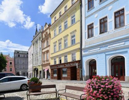 Jindrichuv Hradec Apartamento | Apartmány Na Náměstí 85
