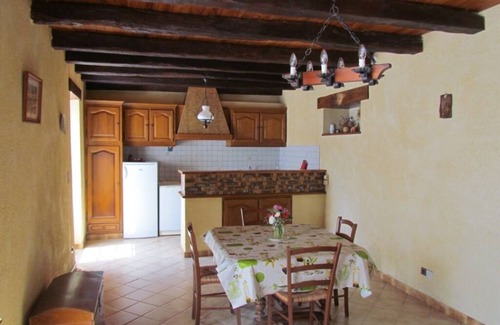 Saint-Crepin-et-Carlucet Apartamento | Apartment in stone house