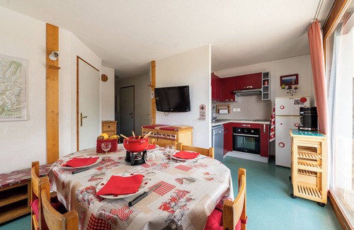 Saint-Francois-Longchamp Apartamento | Apartamento 'Appartement Bdl' con vistas a la montaña y balcón
