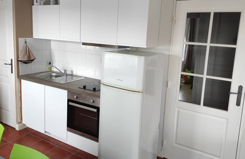 Sainte-Cecile-les-Vignes Apartamento | apartment with balcony, secure residence with swimming pool