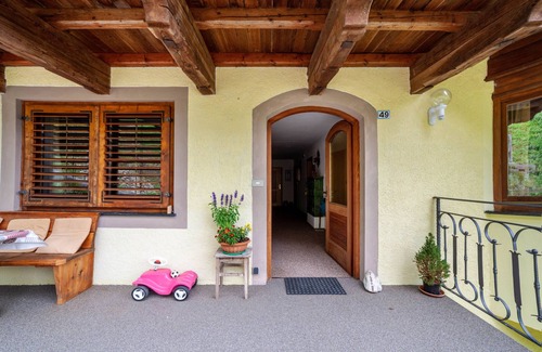 San Leonardo in Passiria Apartamento | Apartamento 'Oacherhof - Plattner' con balcón y Wi-Fi