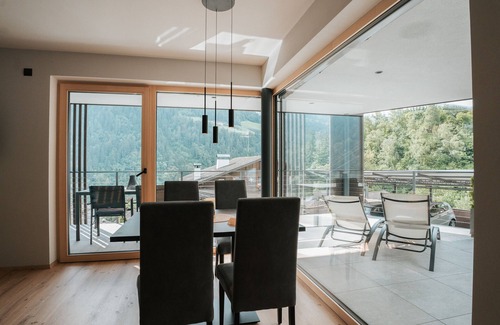 Saltusio Apartamento | Apartamento "Lodge Terrace Exclusive One" con vistas a la montaña y Wi-Fi