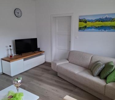 Predjama Apartamento | Apartma LONČAR
