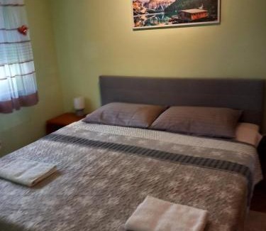 Sarsoni Apartamento | Apartman 4 - private parking and sea view
