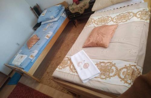 Canton 10 Apartamento | Apartman Ana