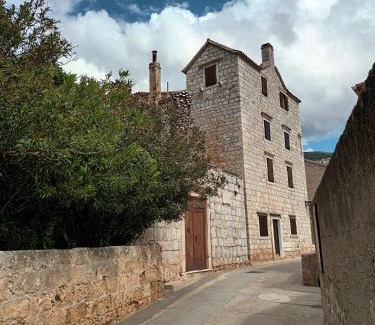 Komiza Apartamento | Apartman Burte, Komiža