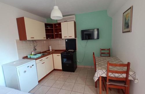 Komiza Apartamento | Apartman Burte, Komiža
