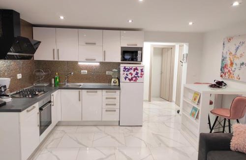 Municipality of Omisalj Apartamento | Apartman Dino with heated pool