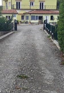 Buzdohanj Apartamento | Apartman Emily