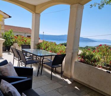 Sveta Jelena Apartamento | Apartman EN