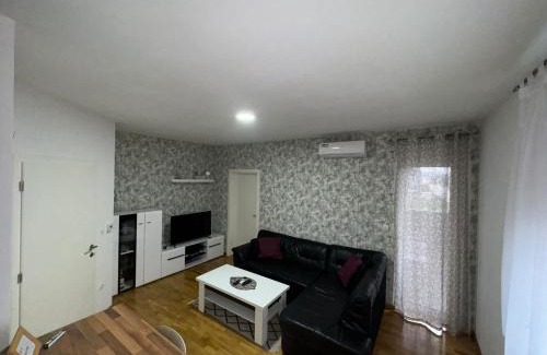 Teslic Apartamento | Apartman Giljen
