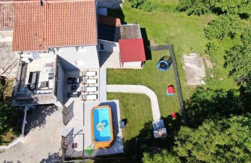 Martinski Apartamento | apartman Goga with pool and jacuzzi