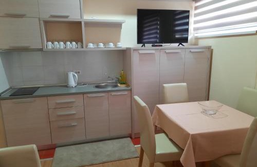 Leon Apartamento | Apartman Karadjordje 2