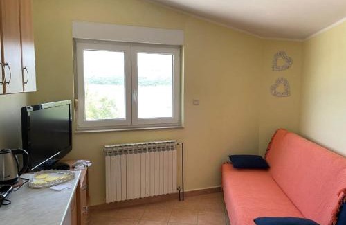 Jadrtovac Apartamento | Apartman Luka