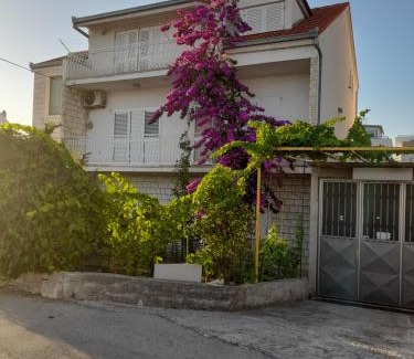 Mejasi Apartamento | Apartman Luka