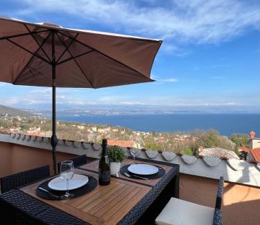 Opric Apartamento | Apartman Maroon - Savršen pogled i miran odmor