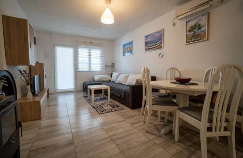 Vir Apartamento | Apartman Mira II
