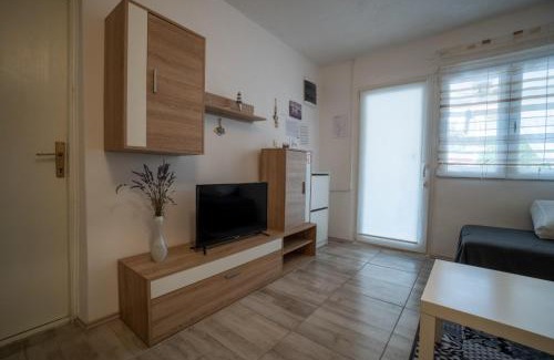 Vir Apartamento | Apartman Mira II